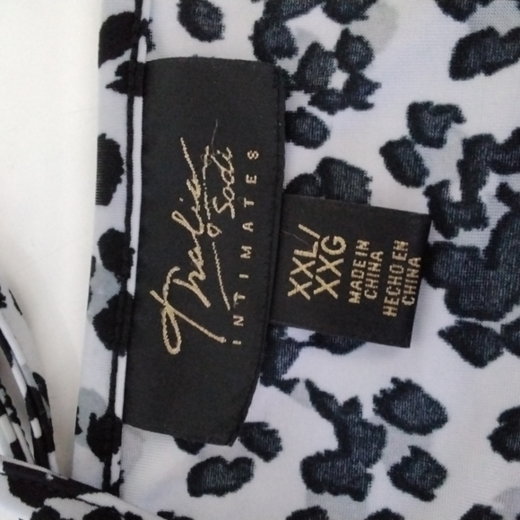 NWOT Ladies 2 piece pajama set - Picture 7 of 9